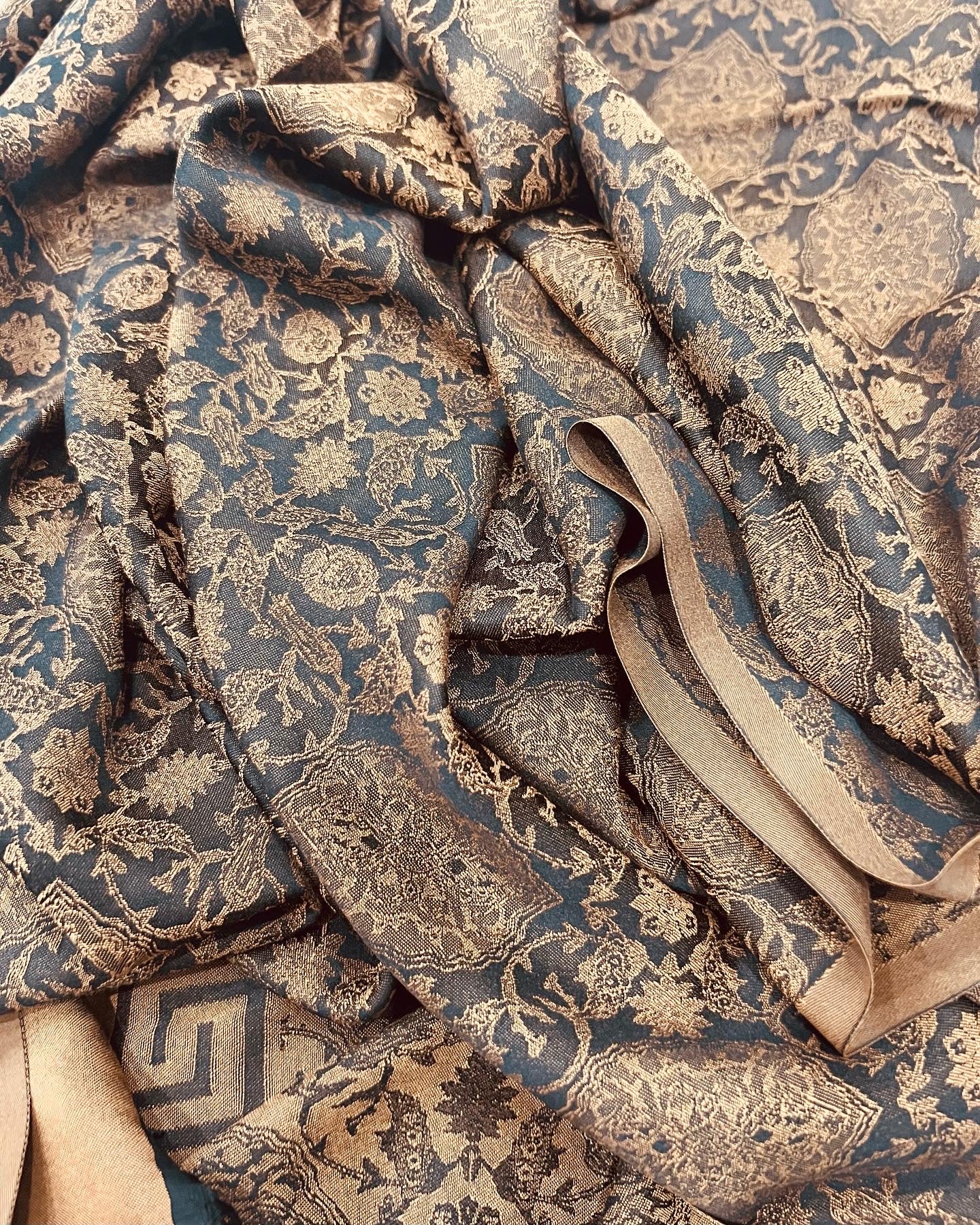 Two Toned Fashionable Ladies Silk Brown Shawl