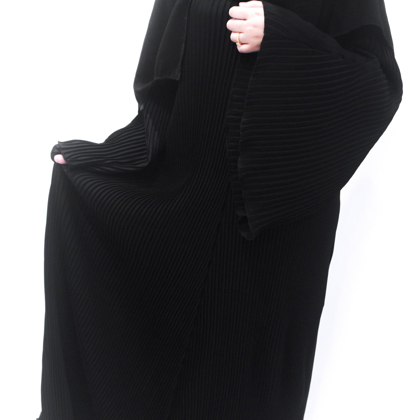 Hafsah Black Pleated Abayah