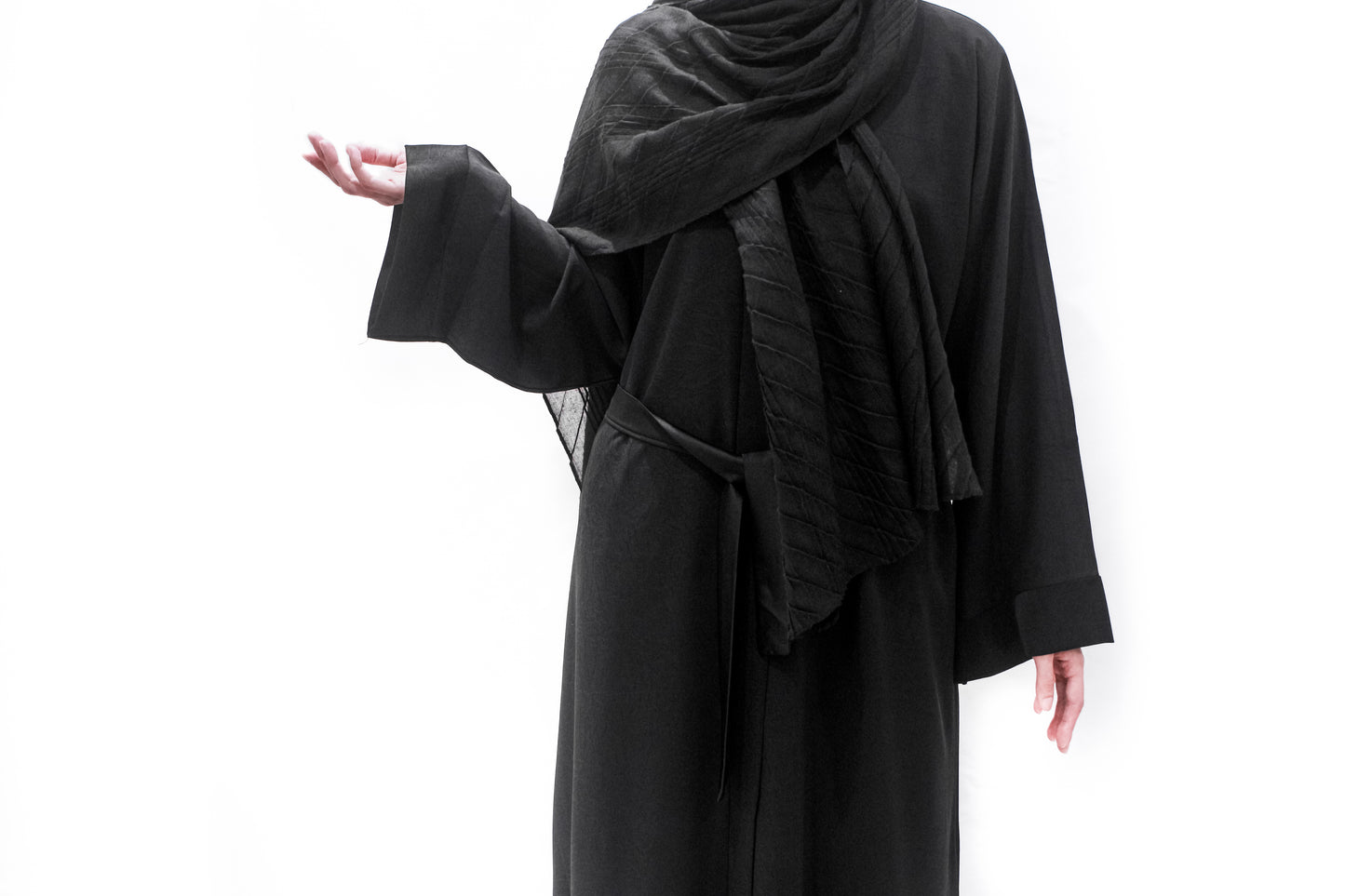 Safiyya Black Textured Abayah