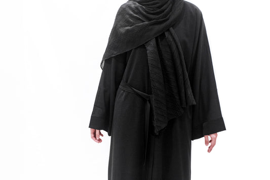 Safiyya Black Textured Abayah